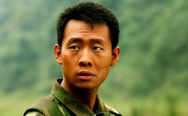 英雄岁月之王牌部队|《王牌部队》收视率下跌后，粉丝的盲目崇拜，撑不起一部国产剧