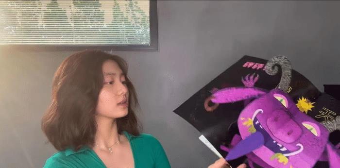 黄忆慈|16岁黄多多太早熟！烫染发化红唇打5耳洞，自称姐姐看起来像30多岁