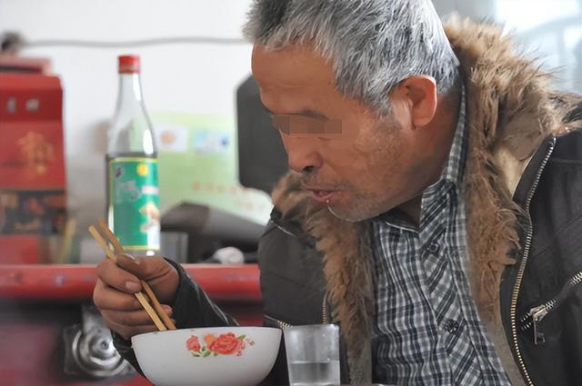 案例:沈阳一女子在家吃饭时突然失踪,拾荒老汉:已经变成了腌肉