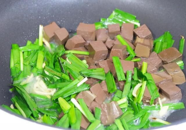 “末伏不补，秋冬受苦”，男人想精力充沛，多吃这5道“扶阳菜”