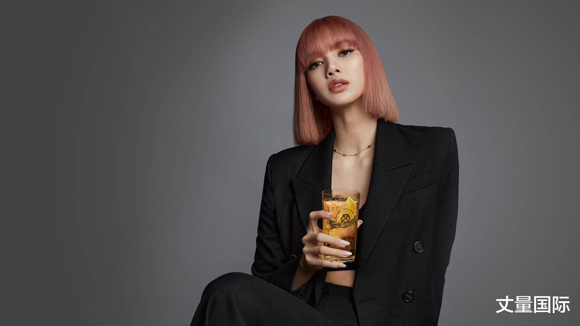 lisa|Lisa最新代言影片花絮外流，粉丝大赞：真是帅翻了