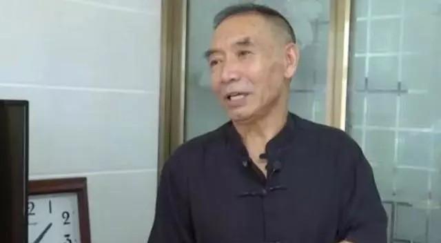 漂亮大妈相亲,每个月要10000零花钱,坦言:长得漂亮是我的资本