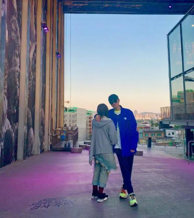 古巨基|陈韵晴以保姆身份照顾古巨基20多年，她52岁时生下古巨基的儿子