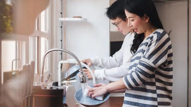 液晶面板|怎么才能让中国人的洗碗机不吃灰？