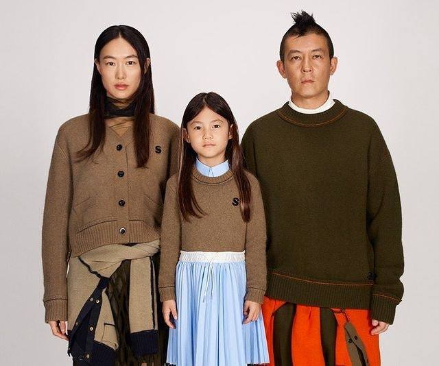 陈冠希|41岁陈冠希一家三口拍代言照片面无表情,被网友吐槽:太诡异了