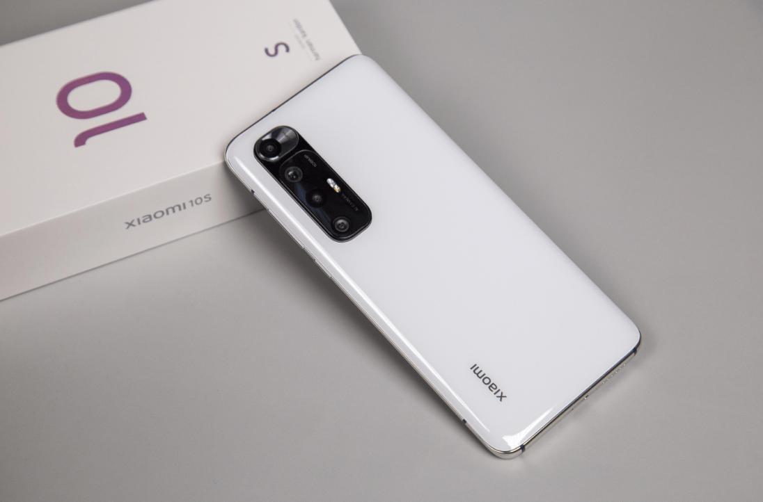 小米科技|经典旗舰面临退市，256GB+一亿像素+曲面屏，跌破2300元