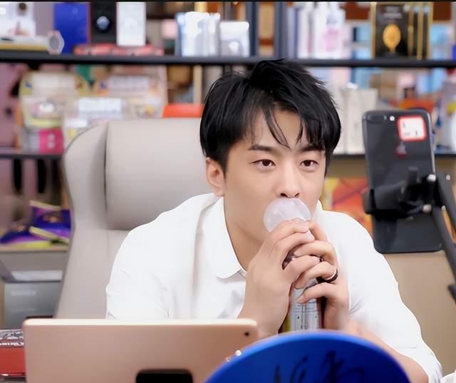 玉米|辛巴向东方臻选鞠躬道歉,称自己格局太小,以后会控制自己的心魔