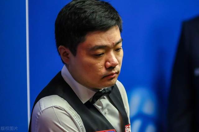 世锦赛|3比2！卫冕冠军绝境爆发：轰3连鞭逆转，世锦赛曾7比4领先丁俊晖