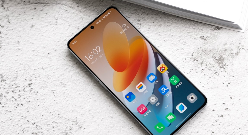oppo reno8|流云双镜新设计，OPPO Reno8系列来给夏天降降温！