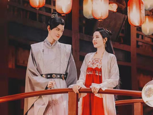 迪丽热巴|搭档任嘉伦龚俊刘宇宁三剧待播，迪丽热巴又接新剧《公诉精英》