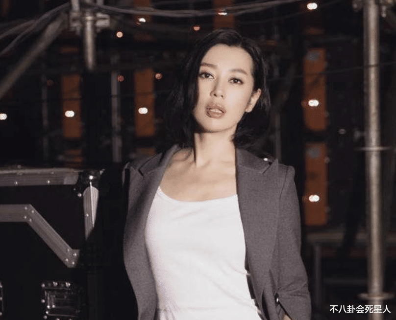 杨洋|男看鼻女看嘴!“香肠嘴”、大嘴也能美出天际的女星,只服这8位