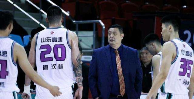 山东男篮|山东队好消息！CBA得分王成自由身 赛季7次50+6 接班哈德森最理想