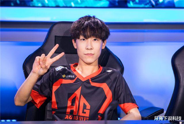 lpl|寒夜直播怒喷阿泽，不想好好打就退役，直播更加的赚钱