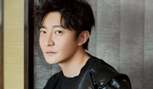 郭京飞|郭京飞：人到中年才火？大器晚成？其实他早已是大神级人物