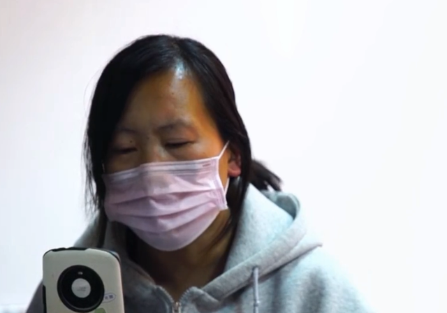 回顾女子叫娘家哥撑腰把丈夫打骨折,婆婆怒告法庭,儿媳下跪求和