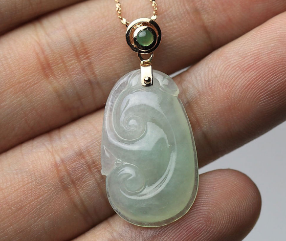 三彩|翡翠中的知识非常复杂,三彩不等于三色,含义价钱都相差很多