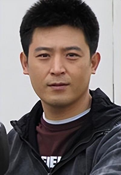 孙涛|春晚“钉子户”孙涛：与平凡初恋结婚，妻子的支持让他走到今天