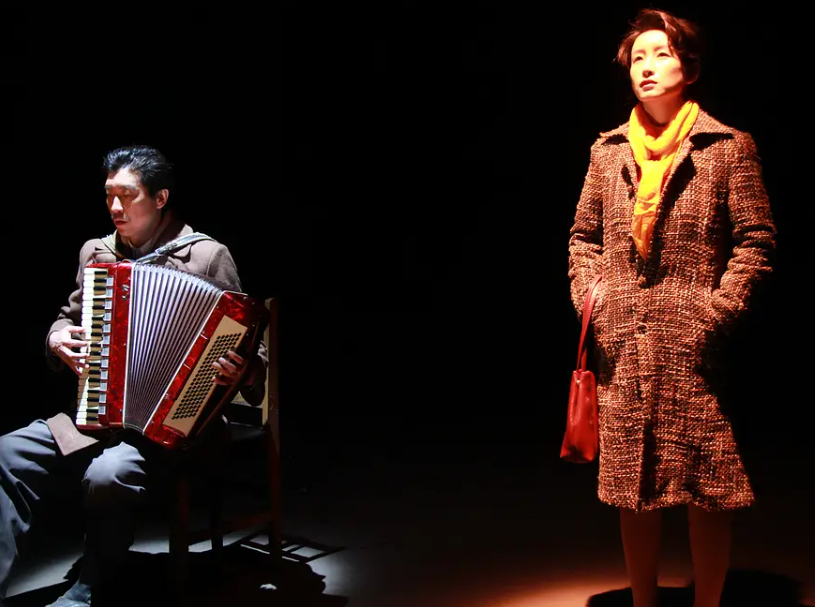 钢的琴|这部《钢的琴》不能因为时间,被世人遗忘,它是荒诞中的真理