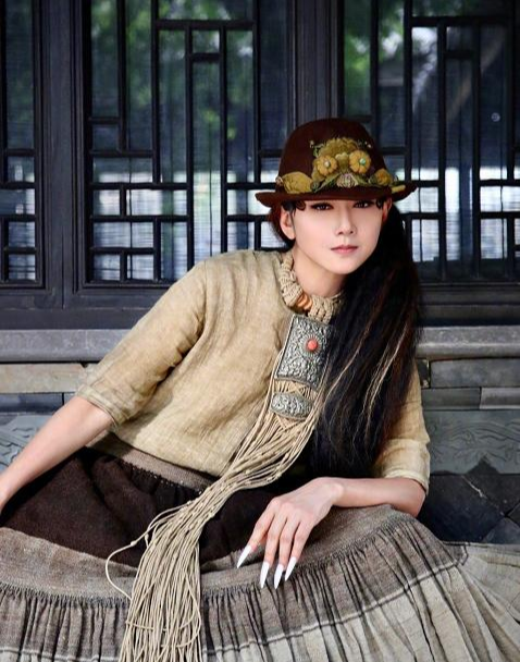 肖战|杨丽萍为了身材常年节食!太阳宫管家辟谣:她一顿都吃三四斤鱼