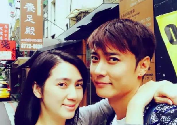 向太|1天爆5个瓜！41岁男星出轨，大S放弃赡养费，张兰暗讽向太