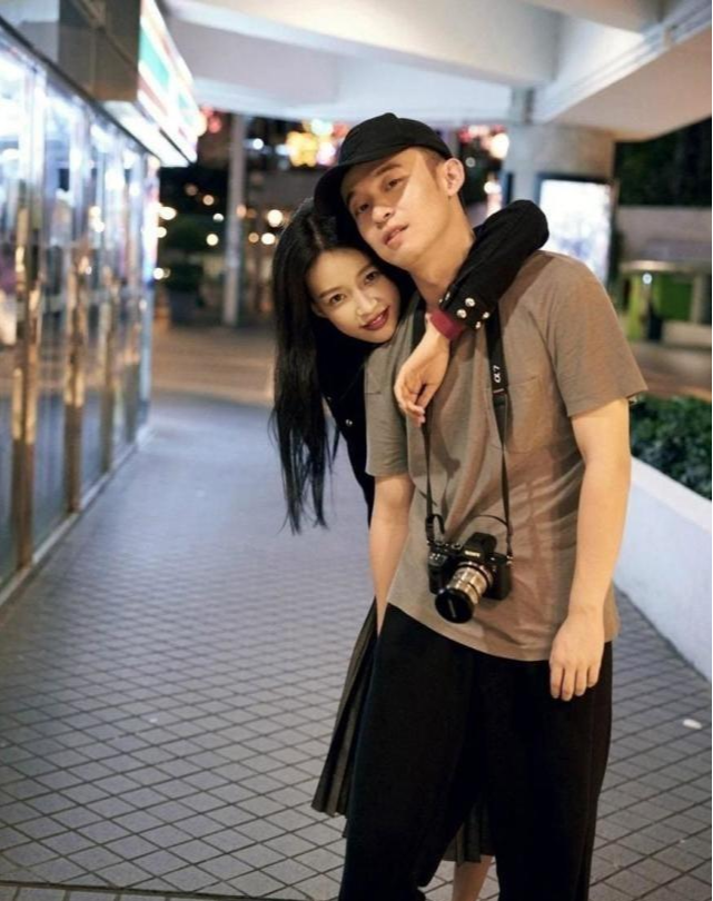 国籍|一天之内6个瓜，未婚先孕、退外国籍、恋情添实锤，个个都是大瓜