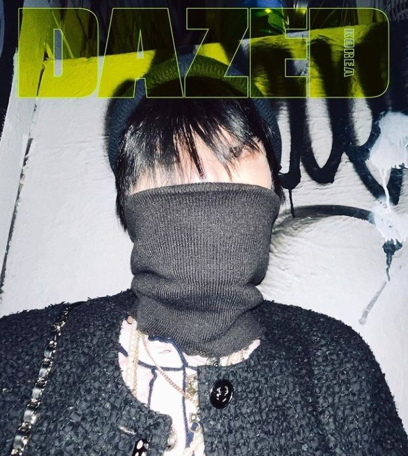 金智妮 Jennie示范着装,樱花粉色赏樱气色真好,不化妆也可以。