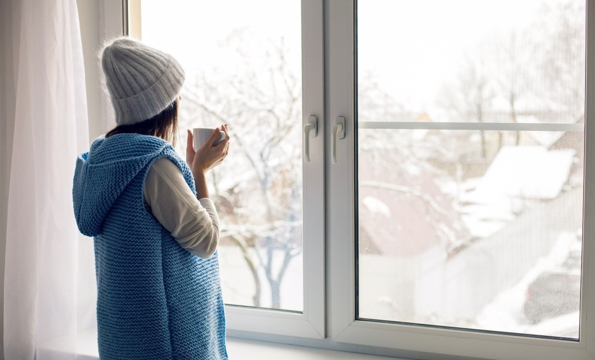 窗户关严了，还是处处漏风怎么办？教你这样做，不进冷风降噪音.