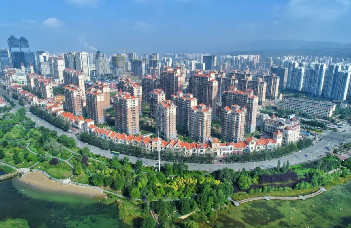 青海|在青海不仅有雪山湖泊，下面这些好玩的地方，你来过吗？