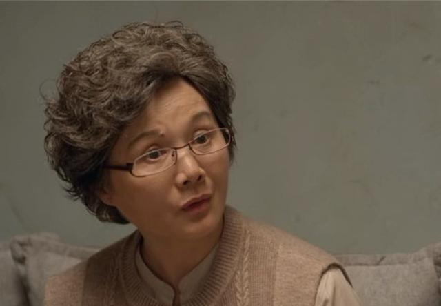 施源|《心居》冯大年的逆袭结局，给施源的母亲提了一个醒