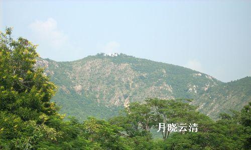 爱一个人，就等于拥有了自己的全部，其中就有生活