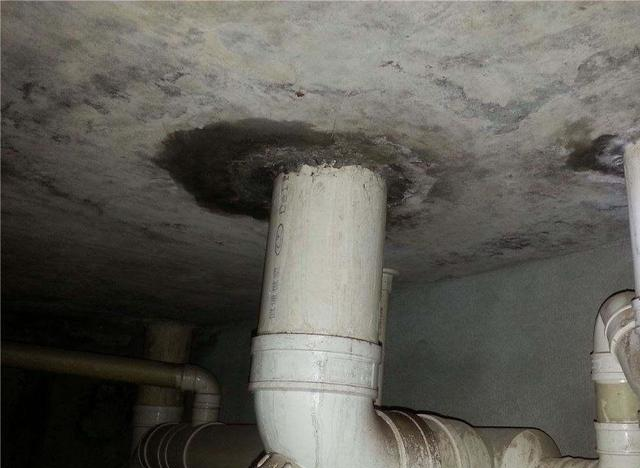 楼上卫生间漏水,楼上不修,怎么办?自己怎么处理?这些要知道