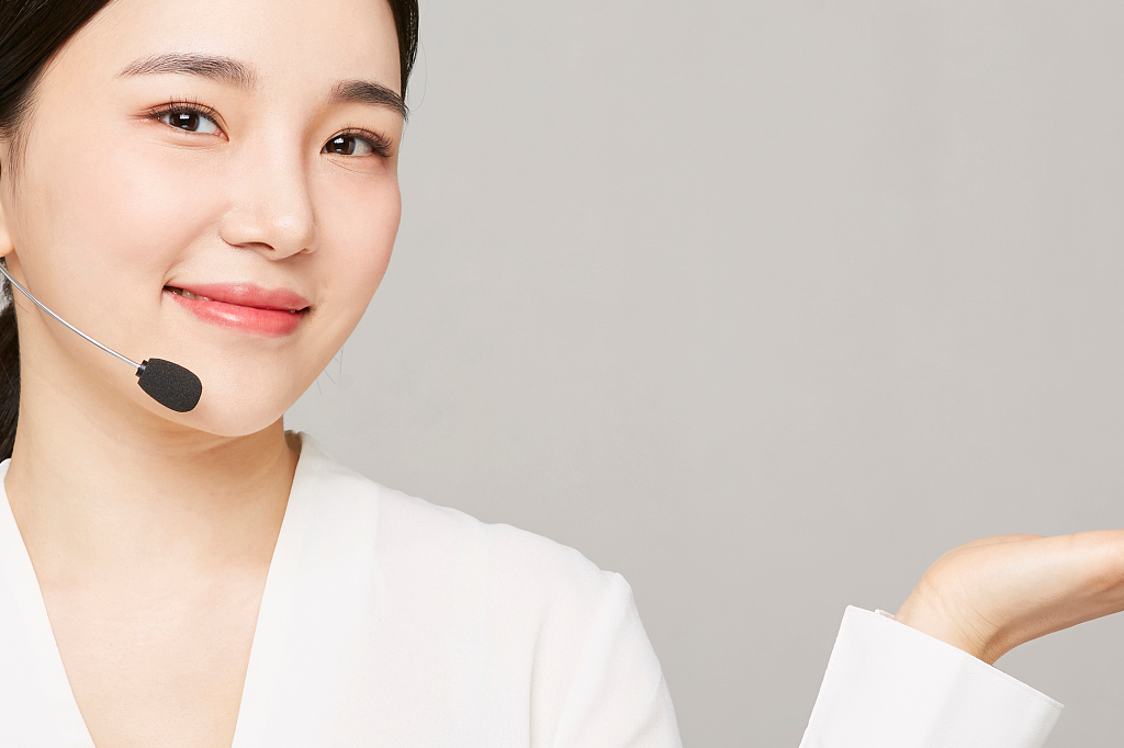 CES|微信加了客户，第一条信息该怎么发呢？很多人其实都做错了