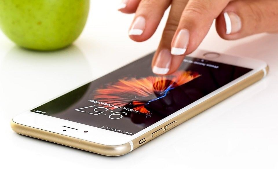 华为|为什么对互联网时代的孩子,你说的话越来越无效?