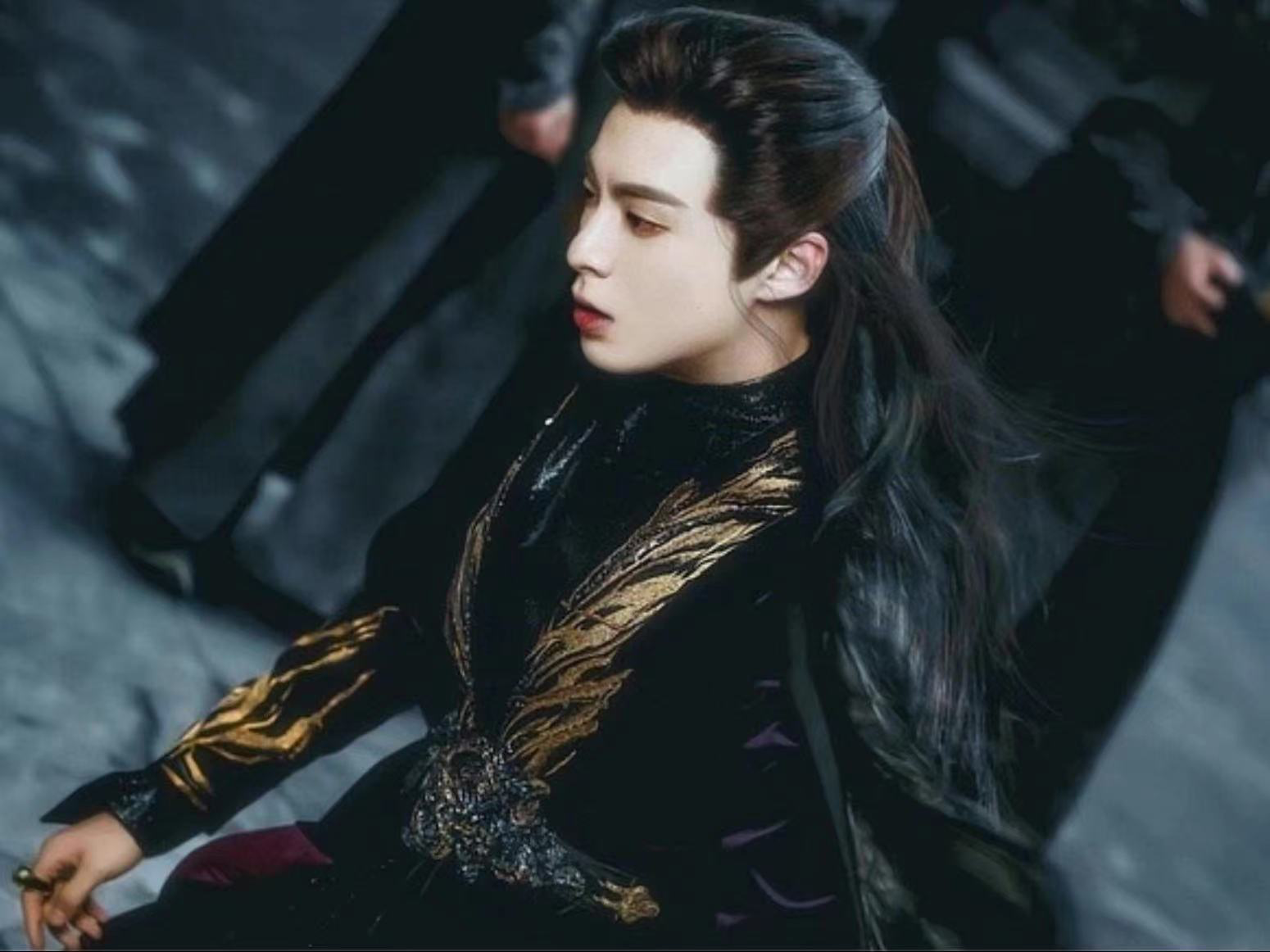 陈紫函|《苍兰决》后爆火,王鹤棣live生图爆红,网友:尊上大人