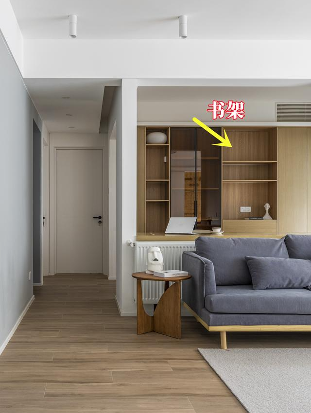 请师傅在沙发后凿个洞，次卧立马变开放式书房！8㎡双动线倍舒适