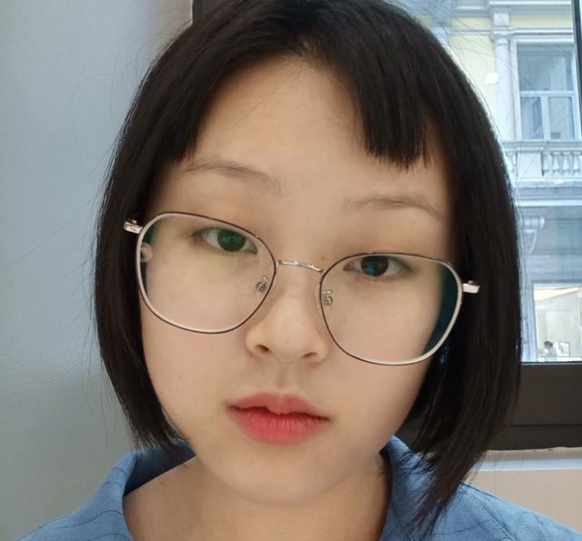 鸡胸肉 脸大的女生留什么发型好看?