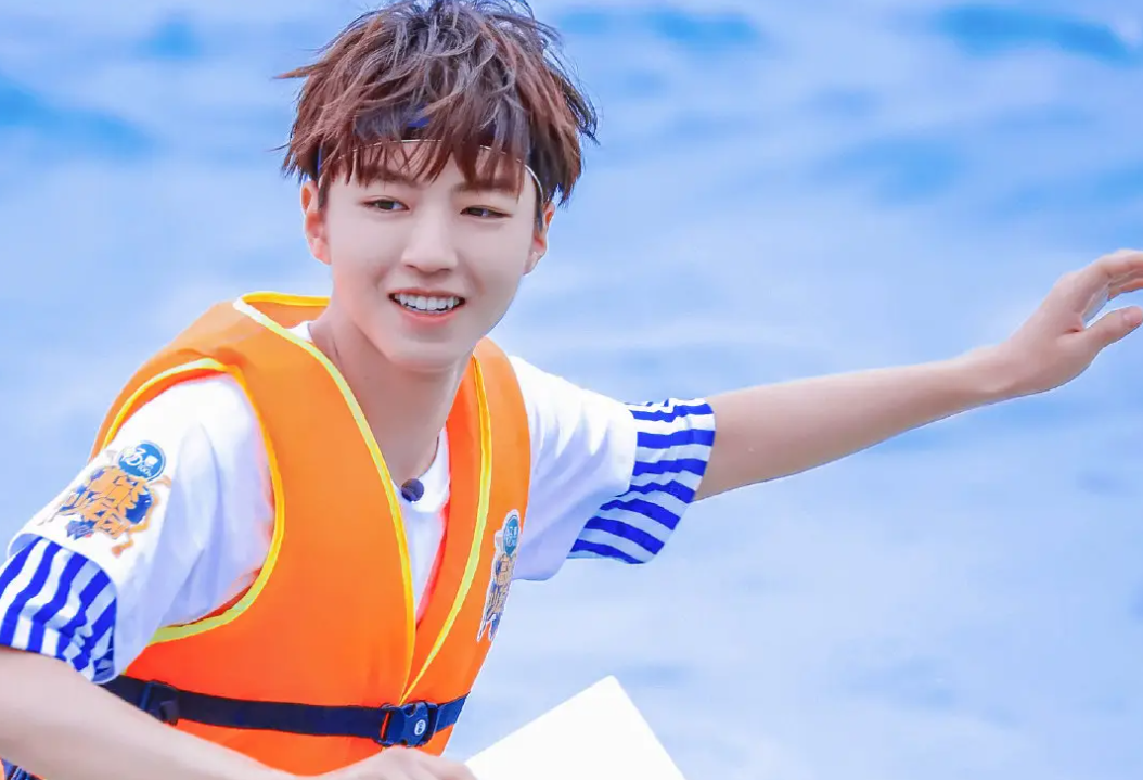 易烊千玺|TFBOYS十年之约将至,当初不参加综艺的易烊千玺,是真的人间清醒