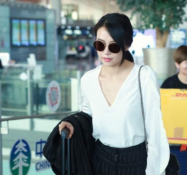 高圆圆|时隔七年再度复出,她还准备靠脸演多久?