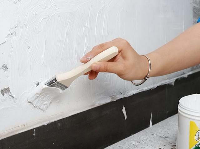 外墙漏水,在外墙外侧刷什么漆?内侧刷什么漆?怎么根治?