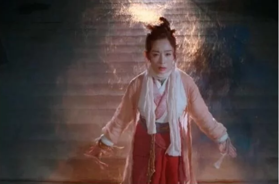 张敏|昔日知名港星复出拍新戏,短片中的她无人认出她,如今53岁的她变化太大了!