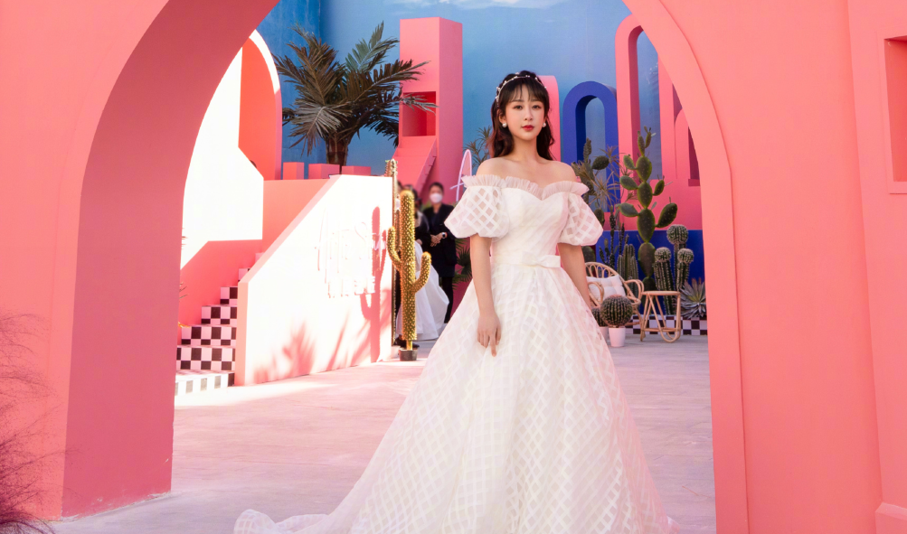 杨紫|杨紫没有偶像包袱,不管对谁都很礼貌友善,不耍大牌