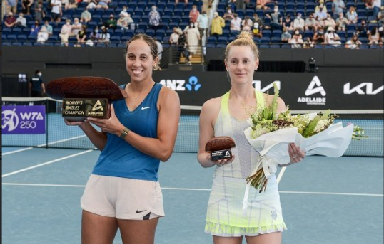 WTA|拒绝逆转，巴多萨2-1击败法网冠军！前美网亚军喜获生涯第六冠