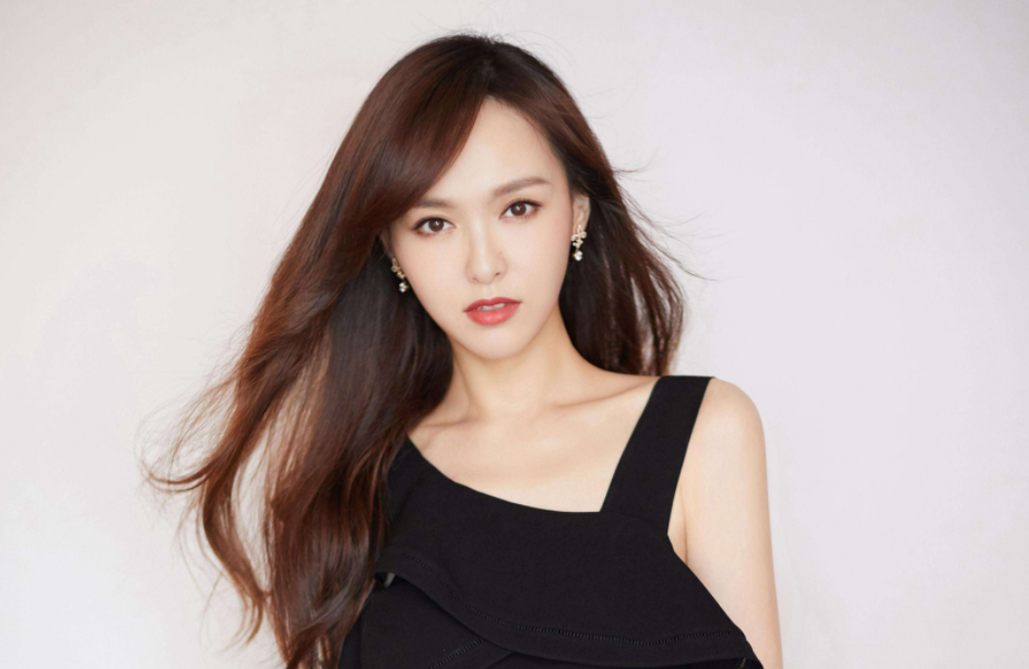 唐嫣|唐嫣接戏太单一，傻白甜人设观众直言看腻，她还有机会二次翻红吗？