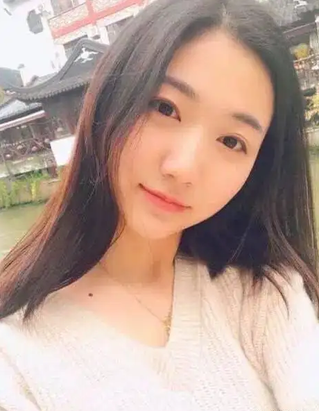 管不住裤裆的郑州女大学生,你害了全校五千人