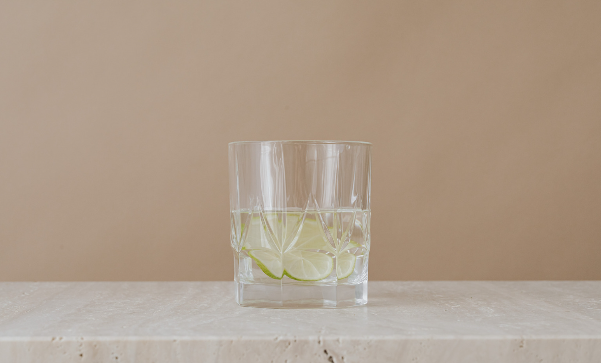 伤肾|喝太多水，易造成肾脏受损？提醒：喝水方式错误会伤肾