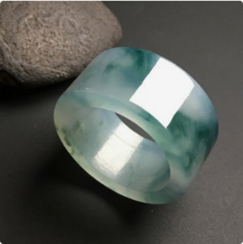 翡翠|乾隆最喜欢的物件,翡翠扳指堪称天下第一!