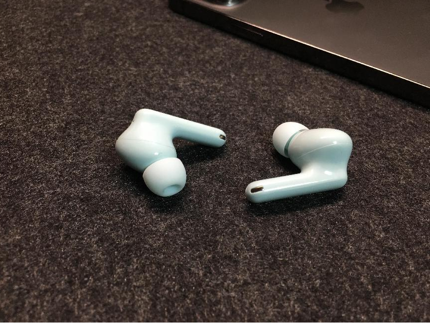 耳机|魅蓝王者回归，超强蓝牙主动降噪耳机，魅蓝blus 2使用体验