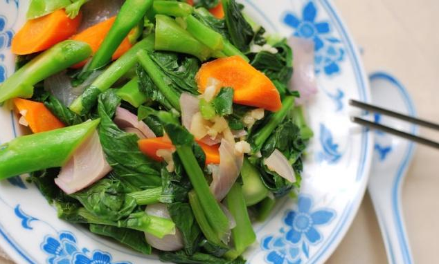 白发|白发越长越多?送你三招,让头发重回少年时