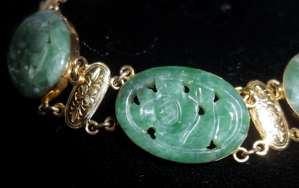 翡翠|豆种翡翠真的不值钱吗？豆种都有哪些细分呢？详细解读豆种翡翠