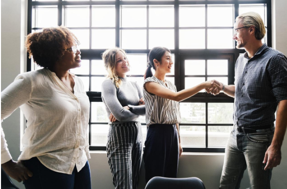 |在职场，除了领导，其实下属也可以把职场玩的很有意思